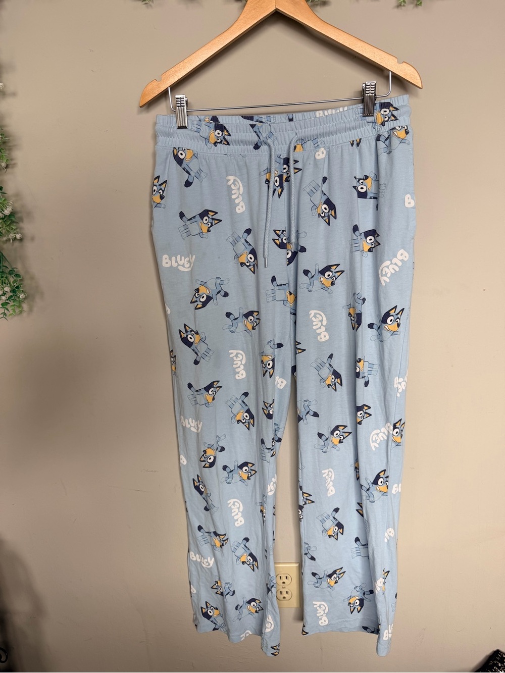 Bluey Lounge Pajama Pants Drawstring Size L - Picture 2 of 6